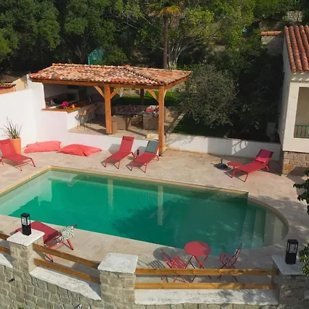 Villa Venez Decouvrir Ce Petit Cocon Situe A Ajaccio Plage A Pied