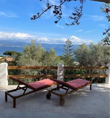 Vila Venez Decouvrir Ce Petit Cocon Situe A Ajaccio Plage A Pied